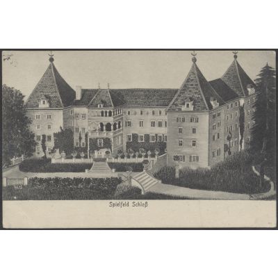 Spielfeld, Schloss